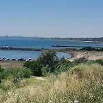 Apartament луксозен анастасия-сарафово на 150м от морето